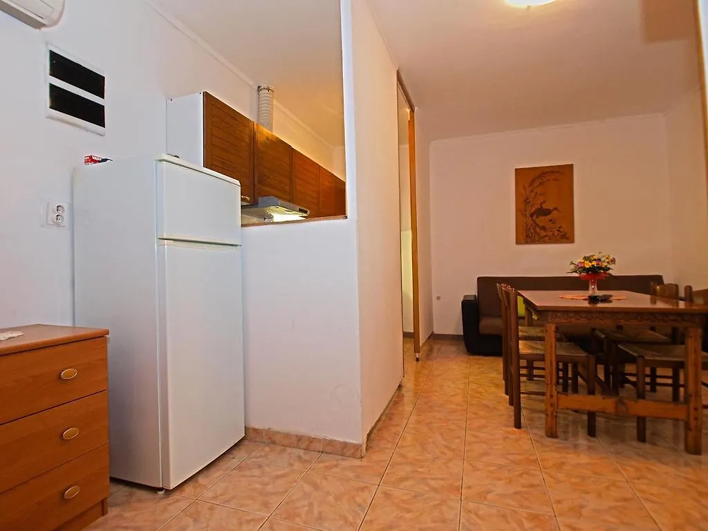 Apartments Ivan 1408 Banjole