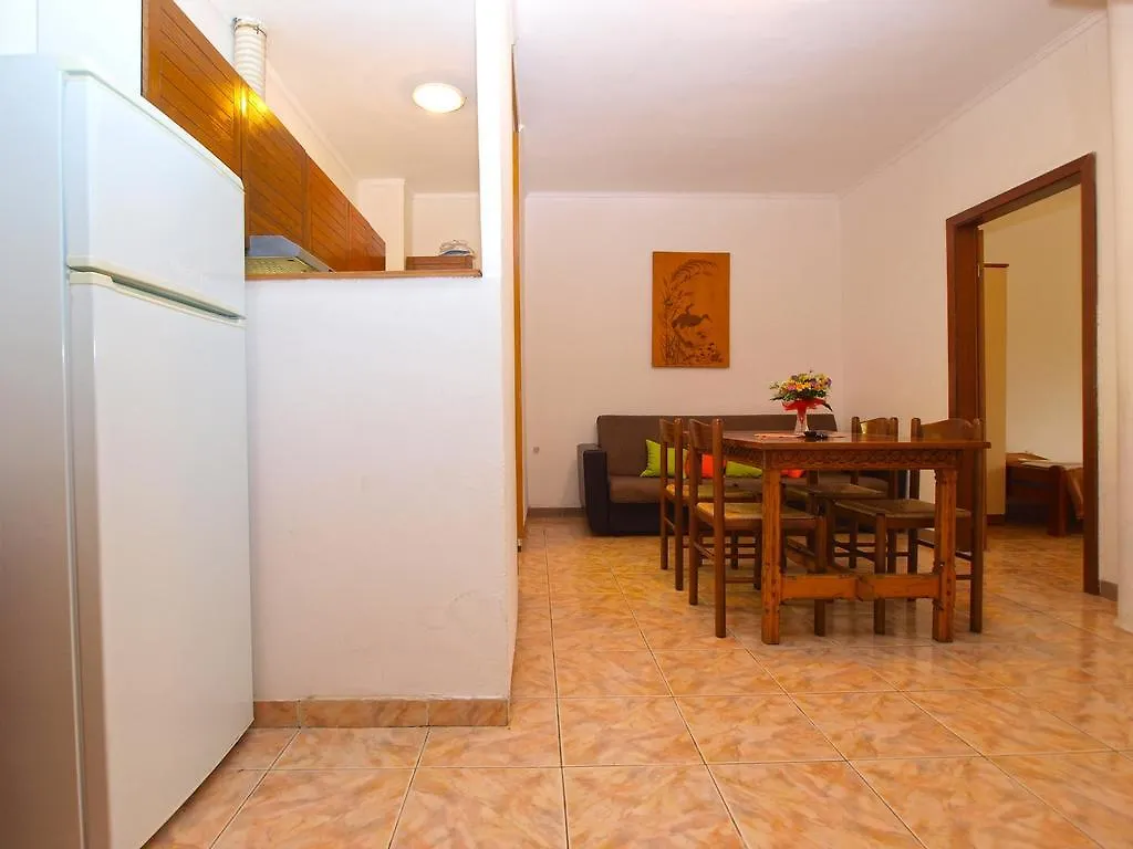 Apartments Ivan 1408 Banjole
