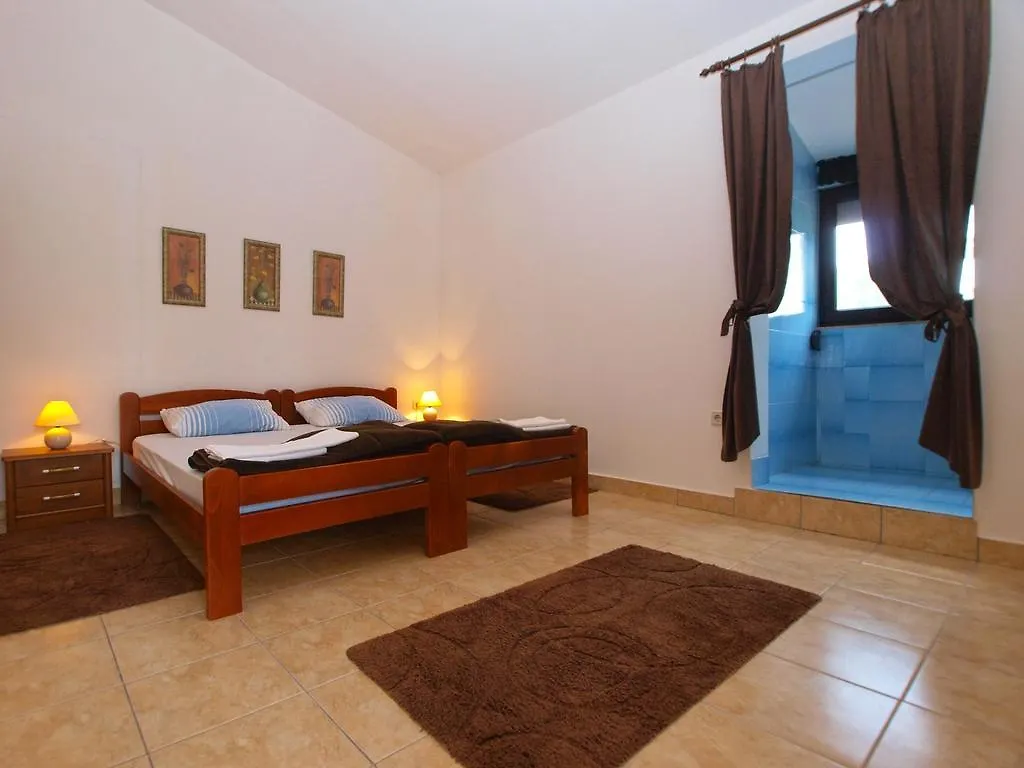 Apartments Ivan 1408 Banjole